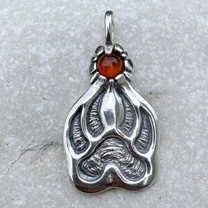 Timber Wolf Track Pendant .925 Sterling Silver w/ genuine Amber gem USA